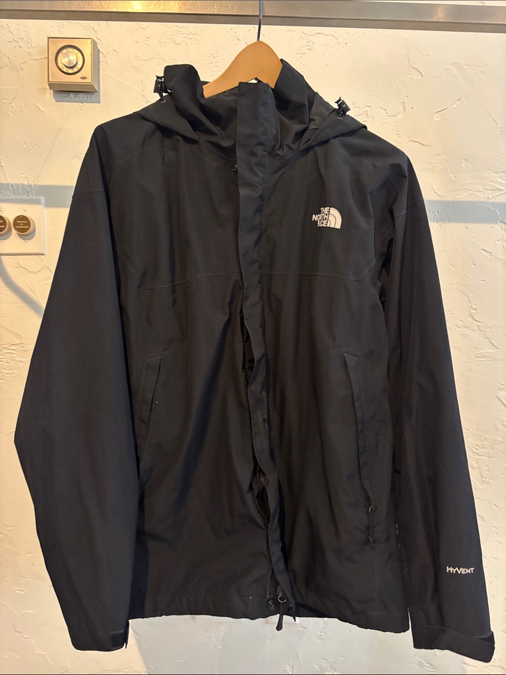 The North Face Black HyVent Hooded Rain Jacket - Men's
